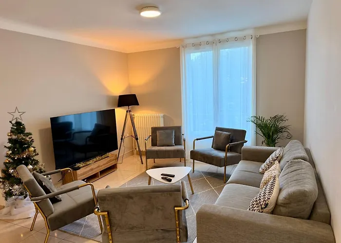 Le Beausejour ! Beaux Volumes, Ideals Pour Un Sejour Confortable Et Reposant 圣埃尔布兰